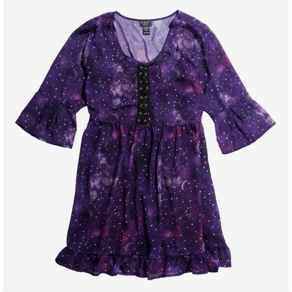 Hot Topic Dresses & Skirts - ⭐Purple Chiffon Galaxy Dress - Plus size 1X - NWOT Hot Topic Midnight H…